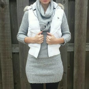 Abercrombie Down Filled White Hooded Vest Girls XL