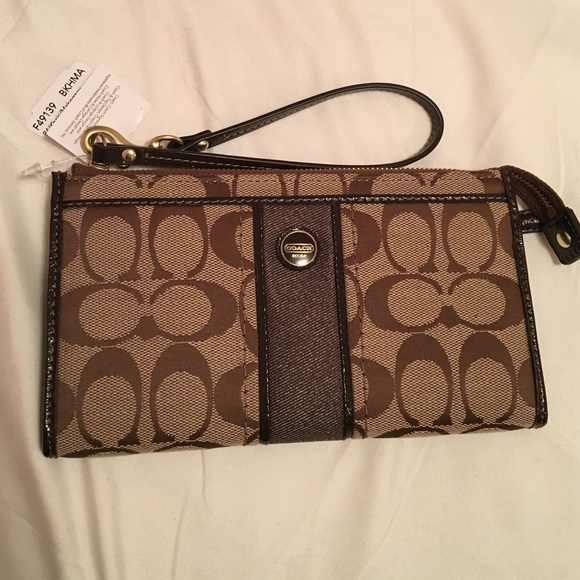 New Stripe Zippy Coach Wallet - Khaki/Mahogony
