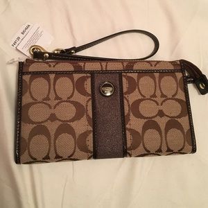 New Stripe Zippy Coach Wallet - Khaki/Mahogony