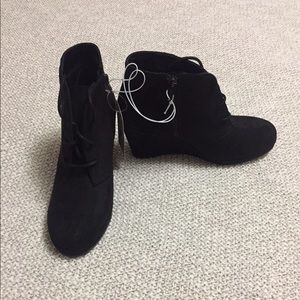 Merona Black Suede Wedges