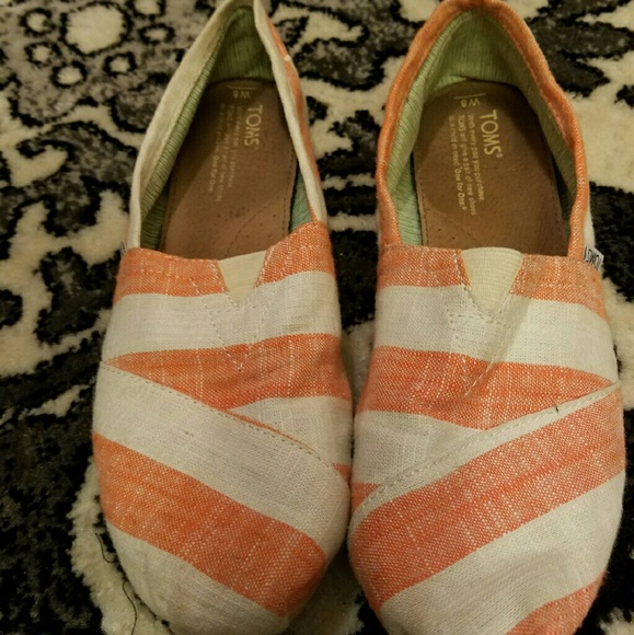 Toms