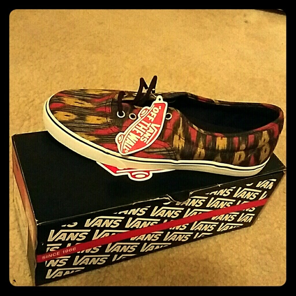 NWT VANS SZ 9.