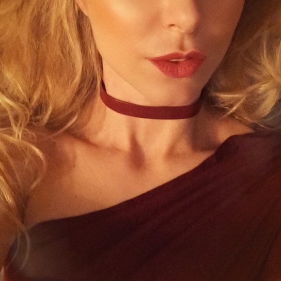 ‼️ 5 for $25 ‼️BURGUNDY LEATHER CHOKER BRAND NEW