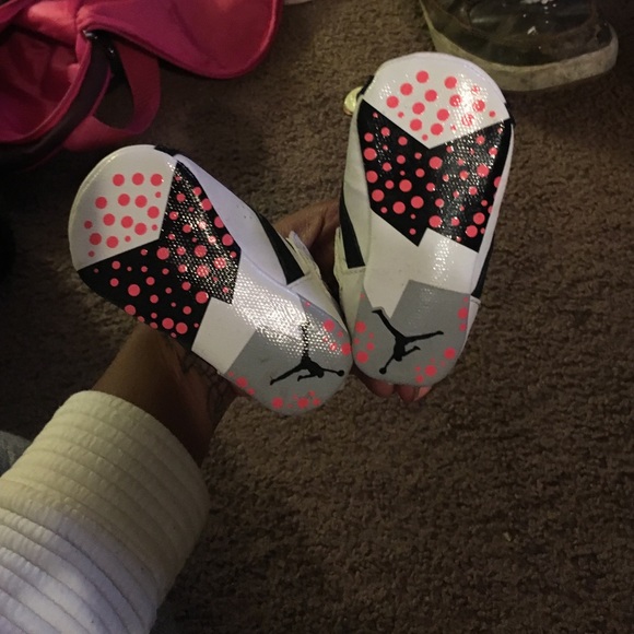 Size 1 Jordan - Picture 2 of 2