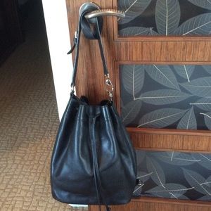 Premium Black Leather LONGCHAMP  bucket bag