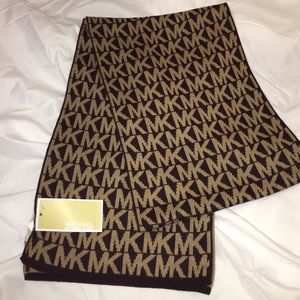 Michael Kors knit scarf