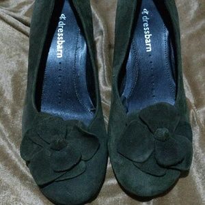 Khaki green low heels