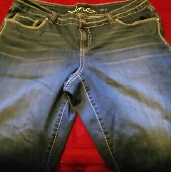 Women's  Denim Capri's