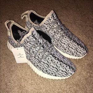 Adidas // Yeezy Boost // Grey // 8.5M