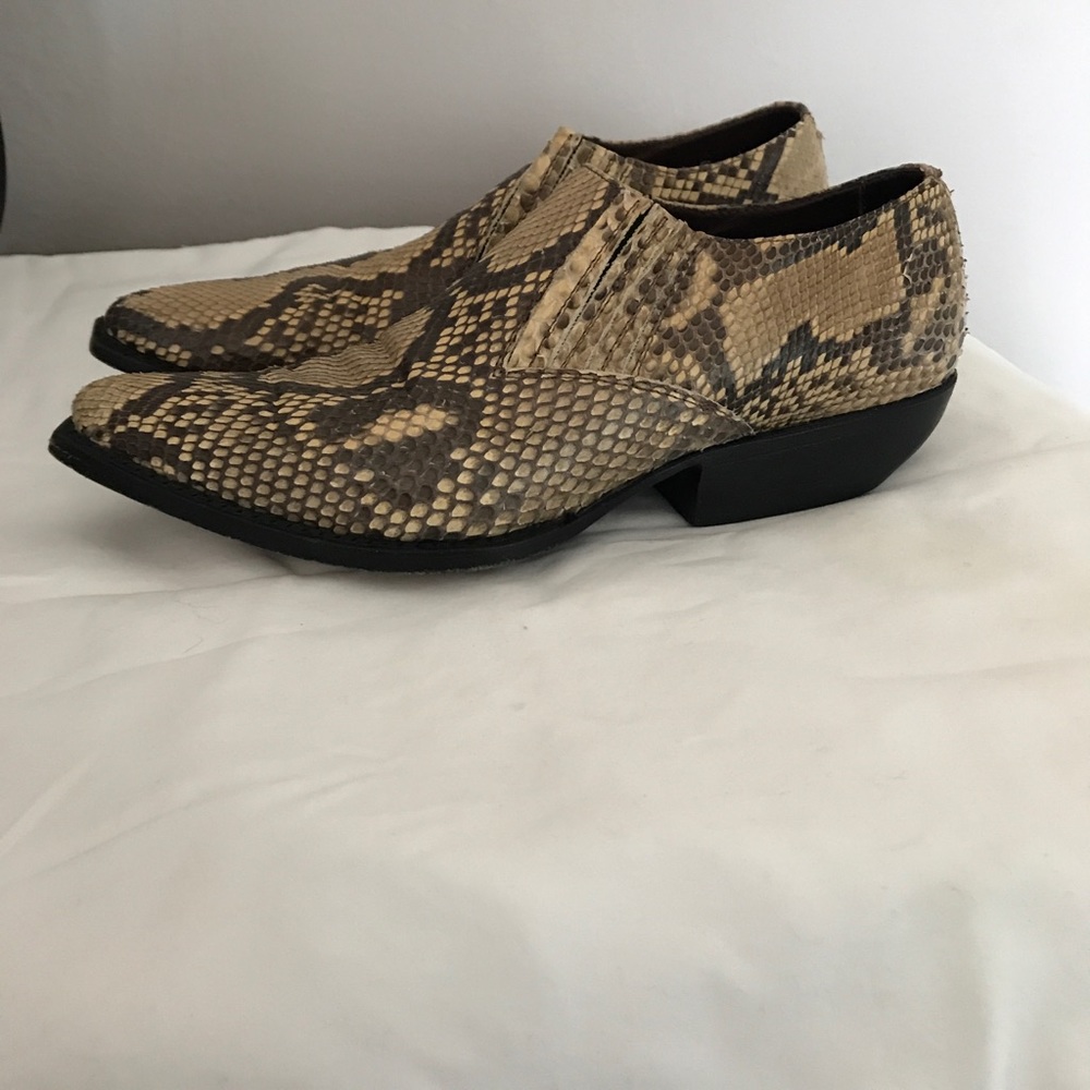 Georges Marciano (Guess) Python Booties. Size 9.