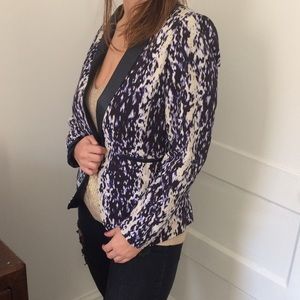Blazer with functional pockets