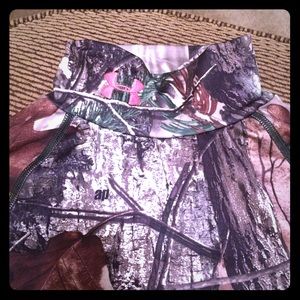 Under Armour Camo turtleneck size medium