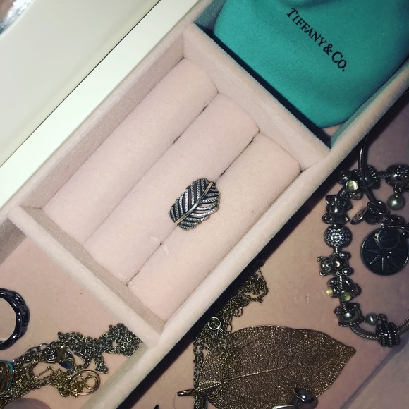 Pandora Light as a feather ring