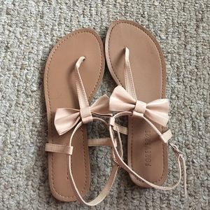 Pink bow sandals