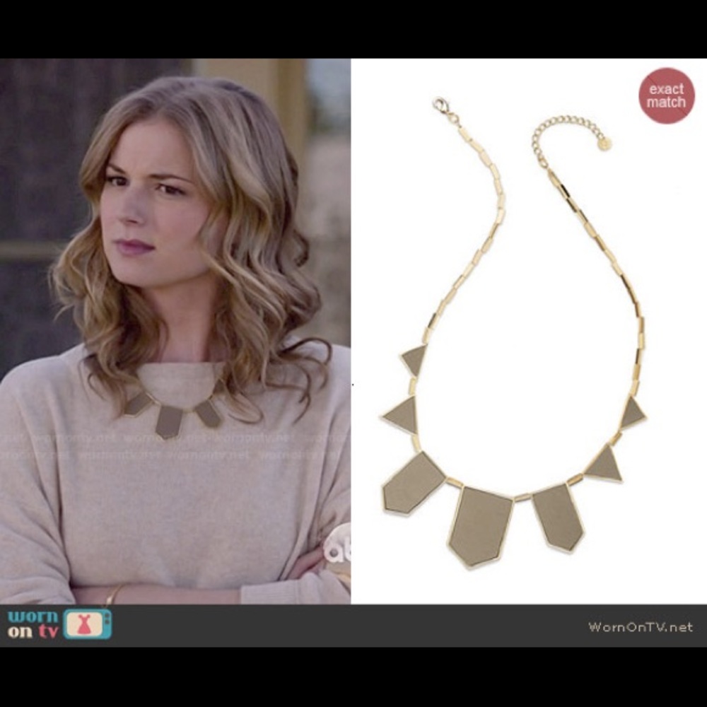Beige and gold geometric necklace