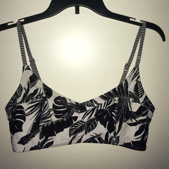 Tropical print Old Navy bikini top size medium