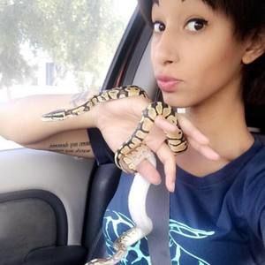 Meet your Posher, Marissa