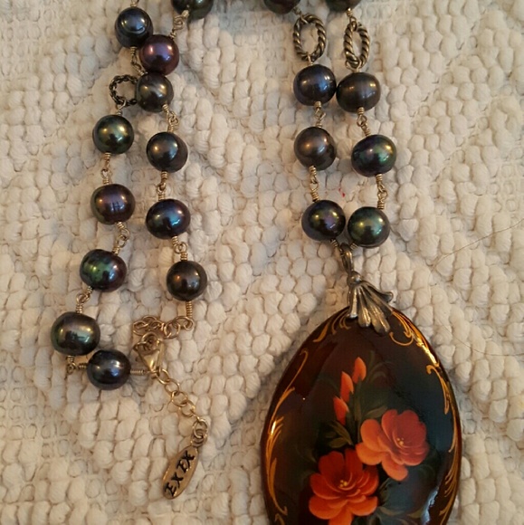 Exex silver pearl and  wood necklace - Picture 3 of 4