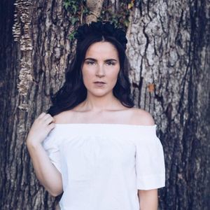 Meet your Posher, Dina