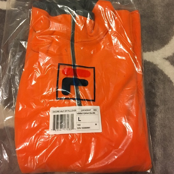 Large half zip pullover - Picture 1 of 2