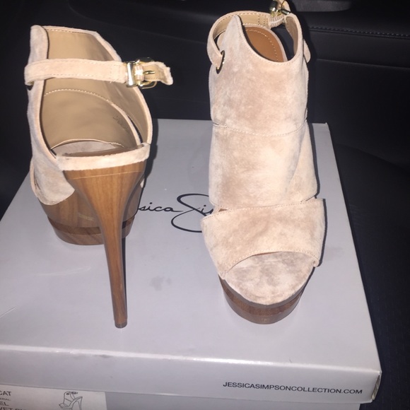 Jessica Simpson heels