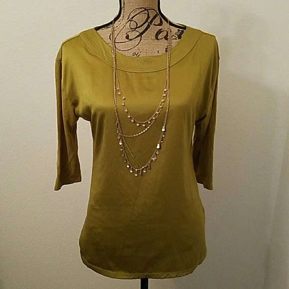 Muted lime green 3/4 sleeve top