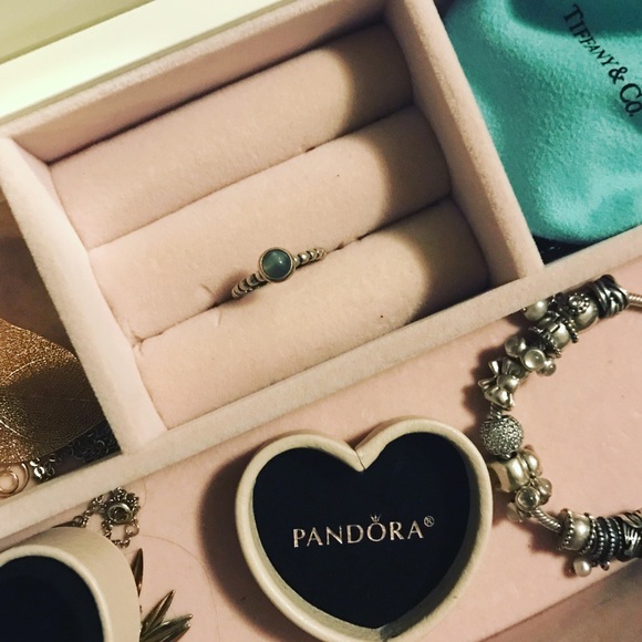 Pandora grey moonstone ring