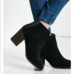 ✨SOLD✨ Black booties