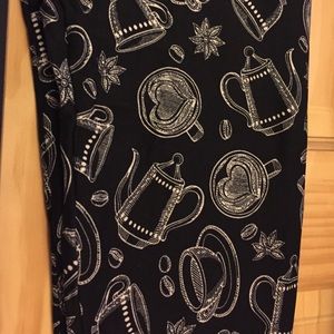 Nwt tc black coffee coffee/ tea cup lularoe 🦄