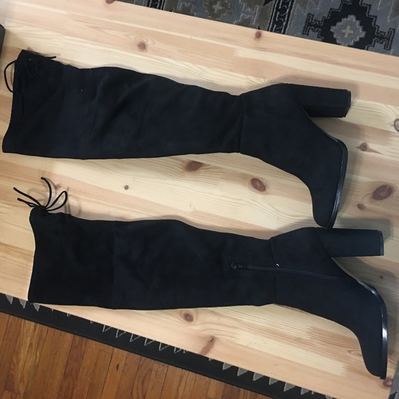 NWT, in box, over the knee black suede boots! - Picture 4 of 4