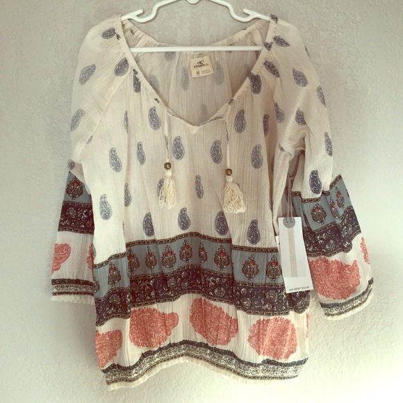 NEW Girls O'NEILL top. Size Medium