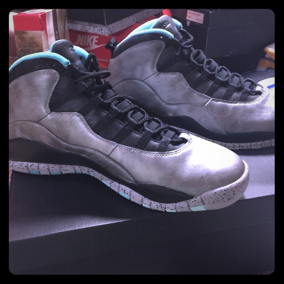 NEW Jordan Retro 10 Lady Liberty - Picture 4 of 8