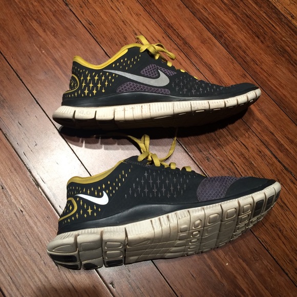 Nike LiveStrong Running Shoes size 6.5