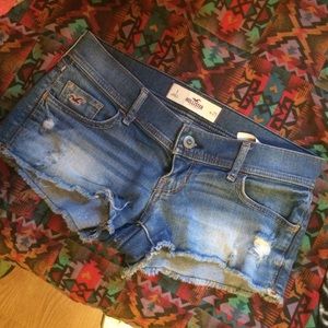 Size 1 w25 light washed shorts