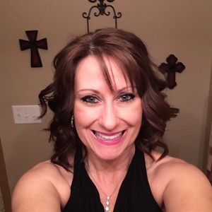 Meet your Posher, Sandi