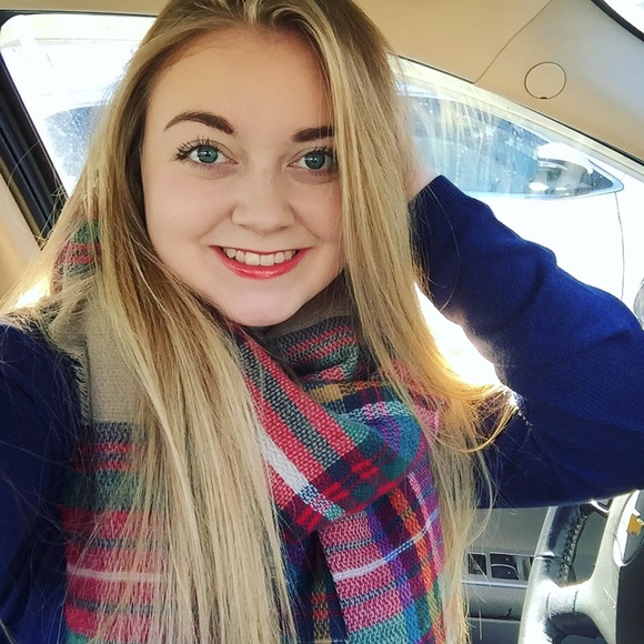 Meet your Posher, Macy