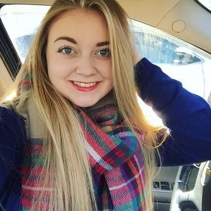 Meet your Posher, Macy