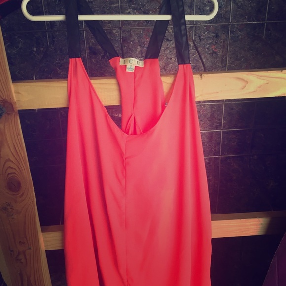 Pink tank top