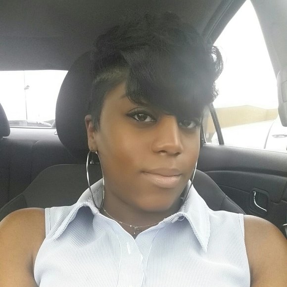 Meet your Posher, Tracee