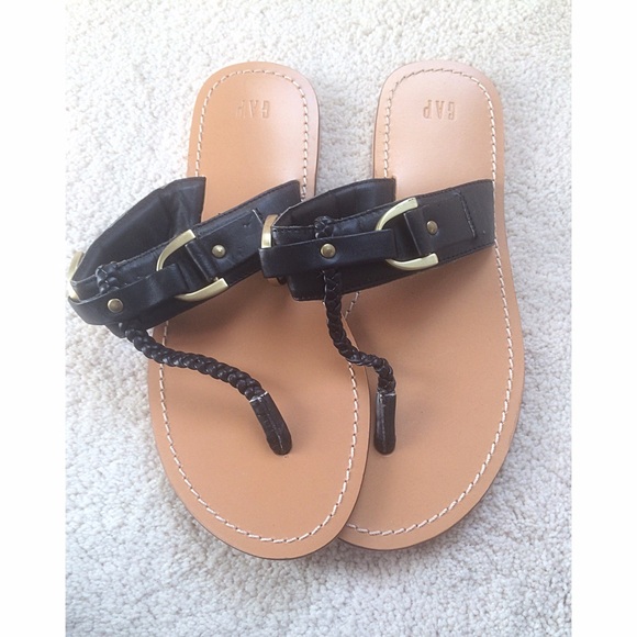 SOLD - New Gap sandals