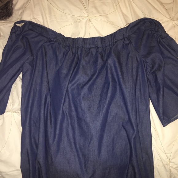 DO+BE off the shoulder top
