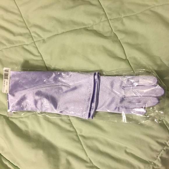 NWT Lilac elbow length satin gloves