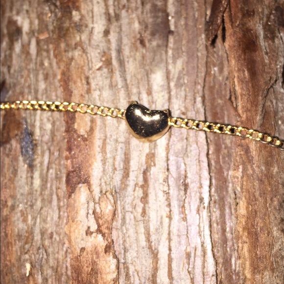 Gold Dainty Heart Necklace!