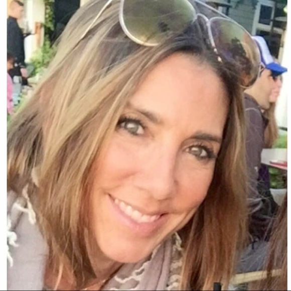 Meet your Posher, Ceci - Picture 1 of 1