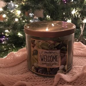 Bath and Body Works Welcome Candle