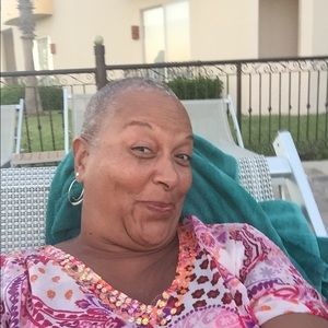 Meet your Posher, Janet