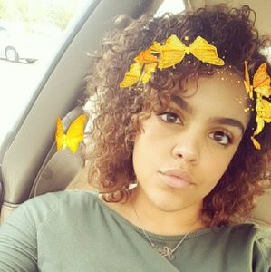 Meet your Posher, Karrie