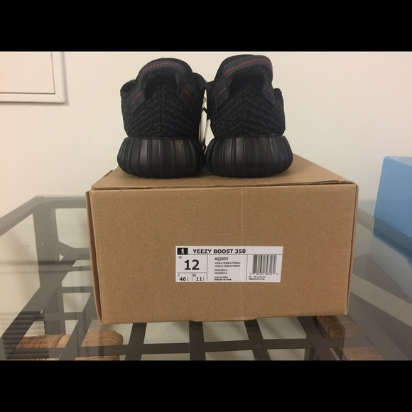 Yeezy boost 350 pirate black main image 4