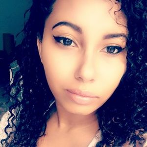 Meet your Posher, Jade