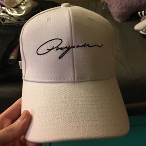 justin bieber hat!